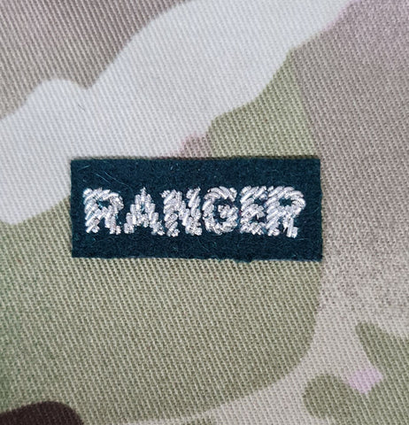 Ranger Regiment Qualification Tab Bullion Wire Mess Dress Wire Bullion Embroidered Badge (Silver on Rifle Green))