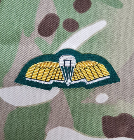 SF Communicator Parachutist Jump qualification / Wings bullion gold on Commando Green for Lovat Dress