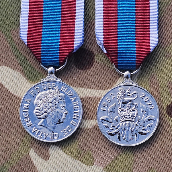 HM Queen Elizabeth / Queens Platinum Jubilee Medal (QPJM) Full Size Medal