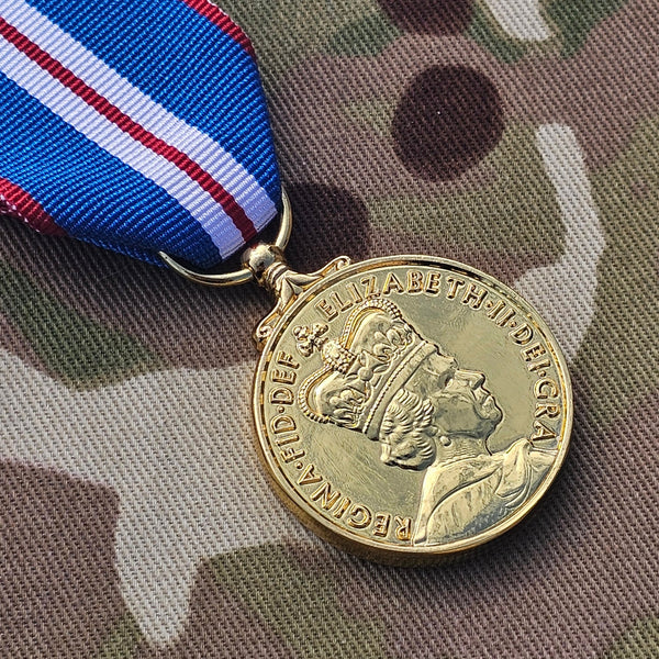 HM Queen Elizabeth II / Queens Golden Jubilee Medal (QGJM) Full Size Medal