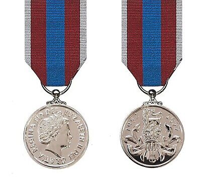 HM Queen Elizabeth / Queens Patinum Jubilee Medals (QPJM) Full Size Medal