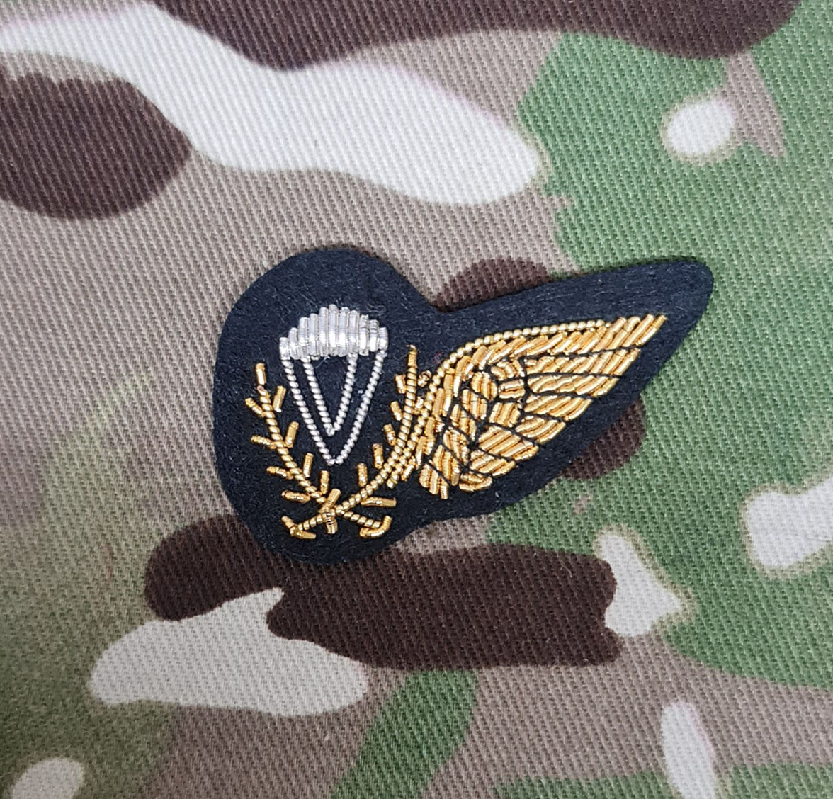British Army Parachutist Jump Instructor qualification Brevet / Wings bullion Wire Bullion Embroidered Badge gold on black Mess Dress
