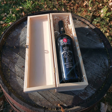 Special Gift Set - 1 x Engraved Bottle of Taylors Port 75cl & 1 x Engraved presentation wood box